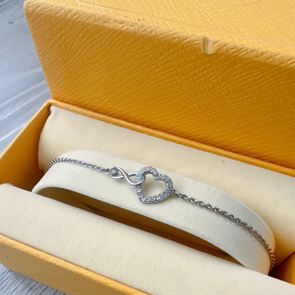 SWAROVSKI Hyperbola bracelet Infinity and heart, White, Rhodium plated - Picture 9 of 11